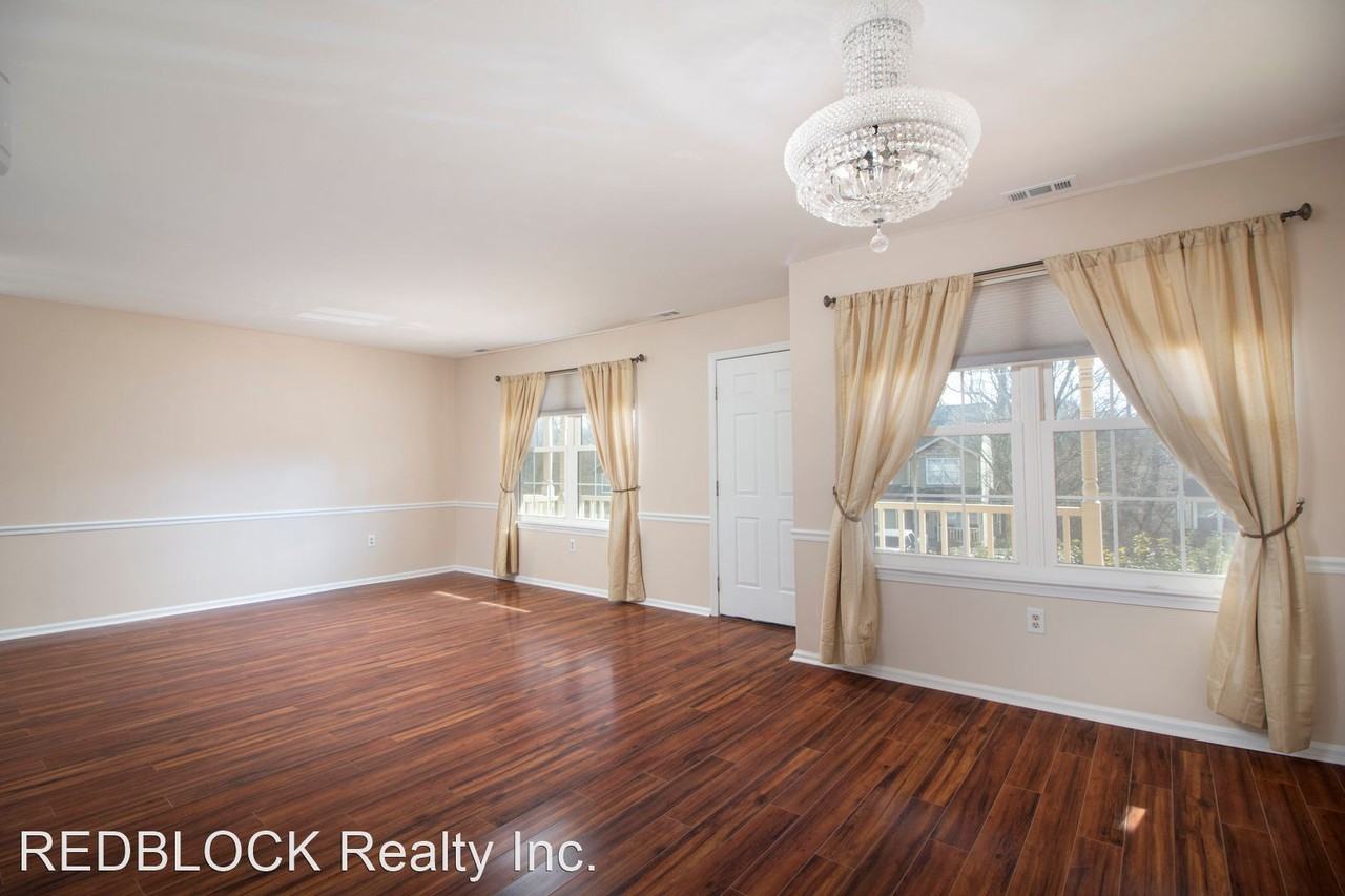 43 Mulberry Dr - Photo 3 of 23