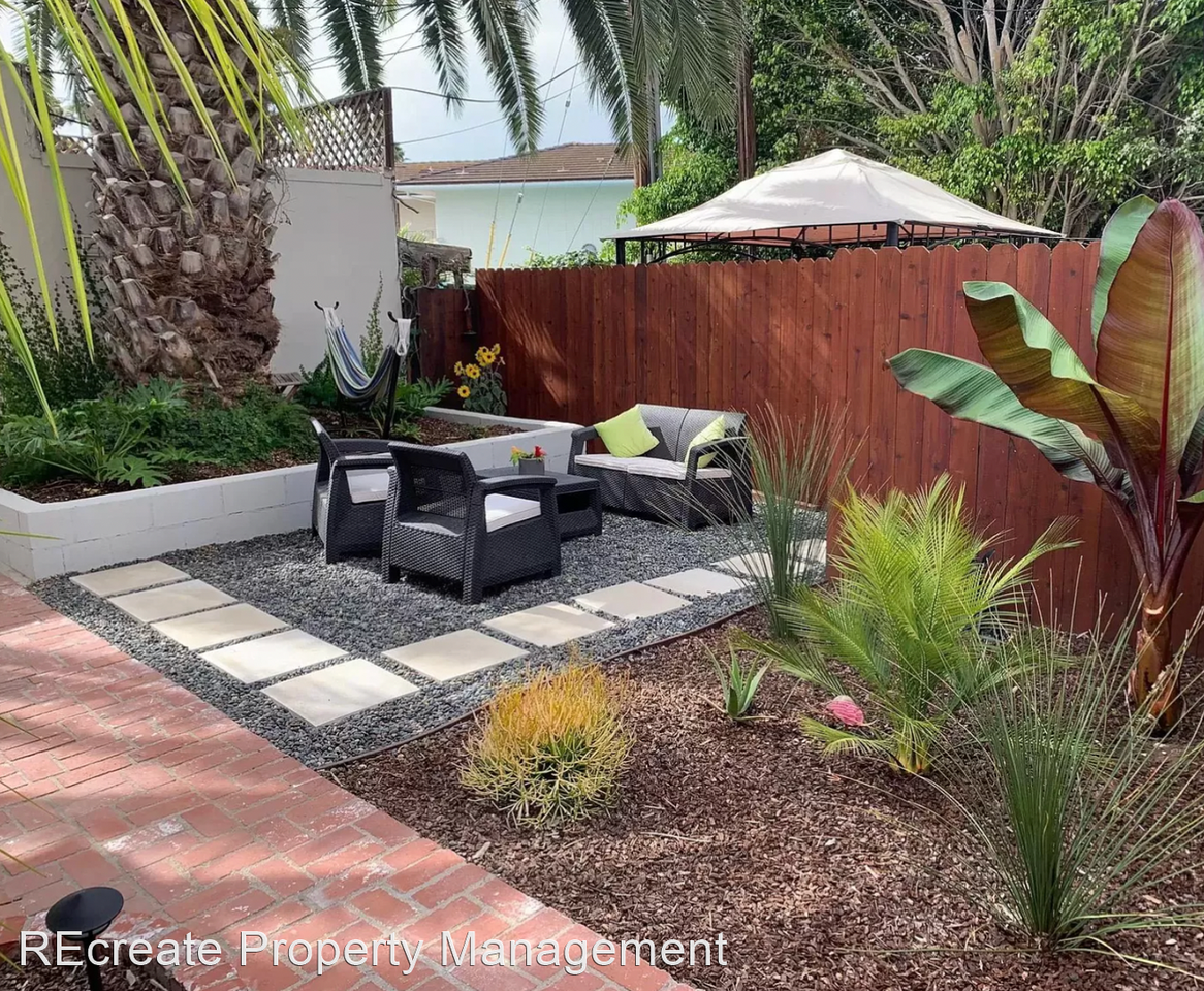 439-441 N Coast Highway - Photo 3 of 13