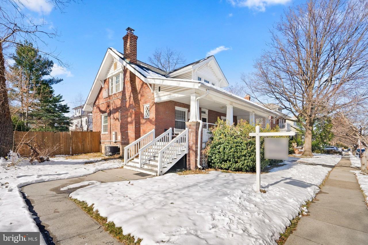 1422 N Fillmore St - Photo 3 of 30