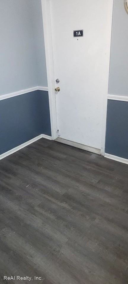 609-649 E Glenwood Lansing Rd.  726-801 E Glenwood Lansing Rd. - Photo 2 of 2