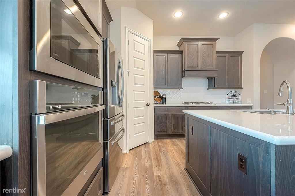 4602 Ana Ridge Ln - Photo 2 of 6