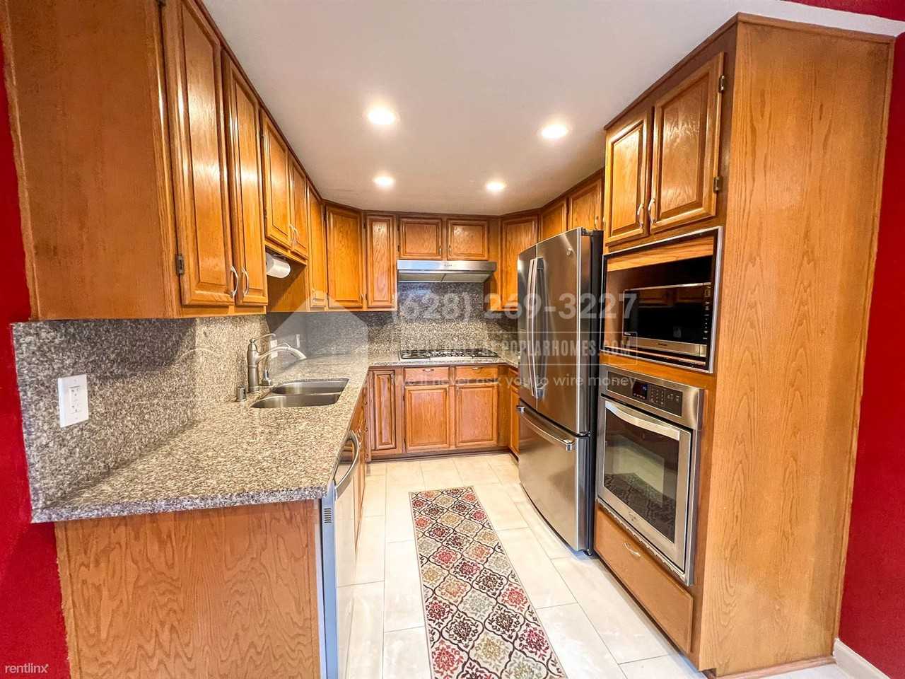 21678 Olive Ave - Photo 2 of 31