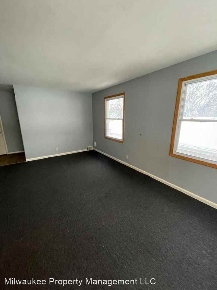 5105 North 46th Street - Photo 2 of 14