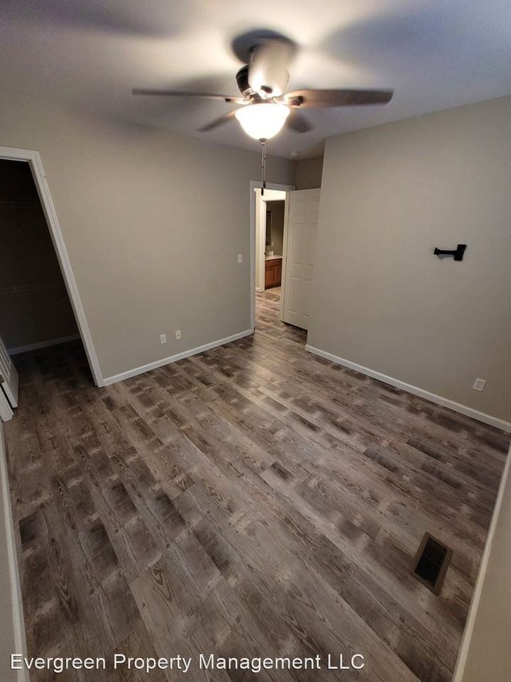 416 Shade Tree Ln - Photo 3 of 12