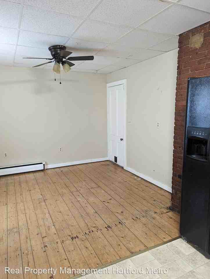 11A Village St - Photo 3 of 7