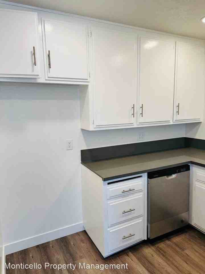 7612 Amazon Drive - Photo 3 of 16
