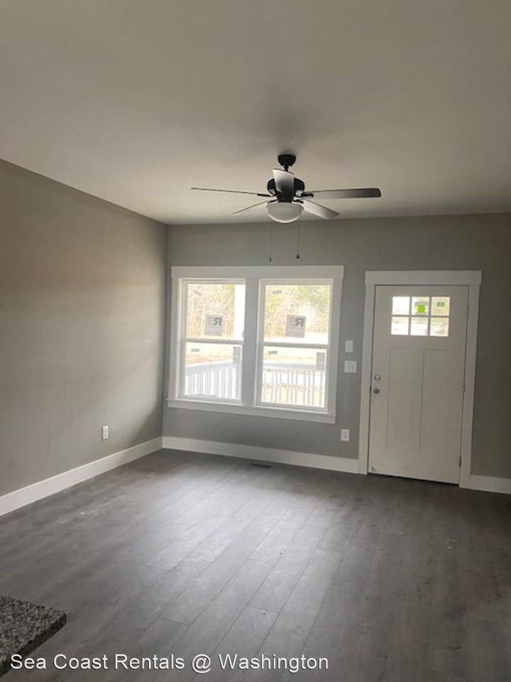 207 Mill Rd - Photo 2 of 5