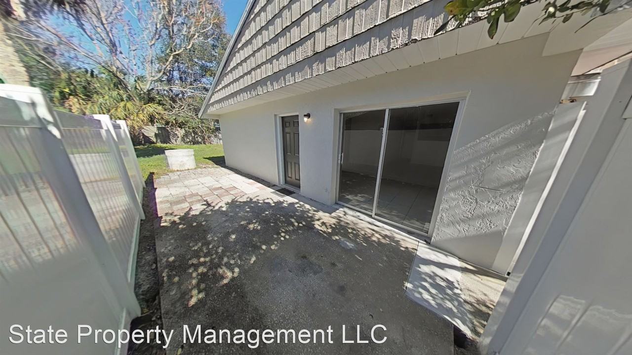 5121 SE 29th St. - Photo 3 of 11