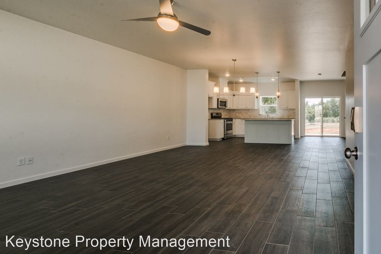 316 W 3rd St - Photo 3 of 34