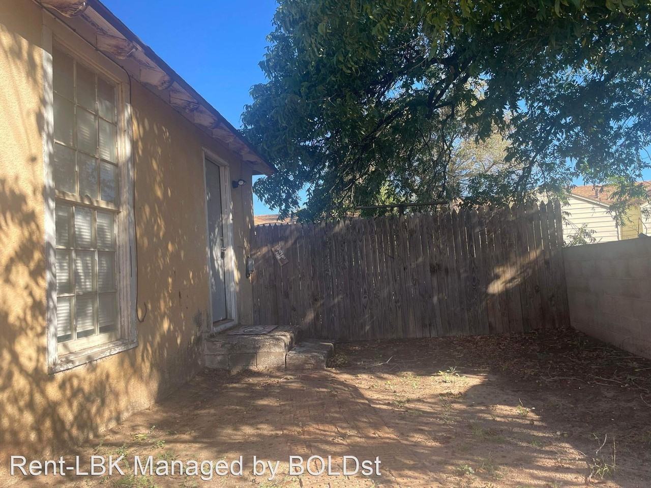 2429 31st Street - Photo 2 of 2