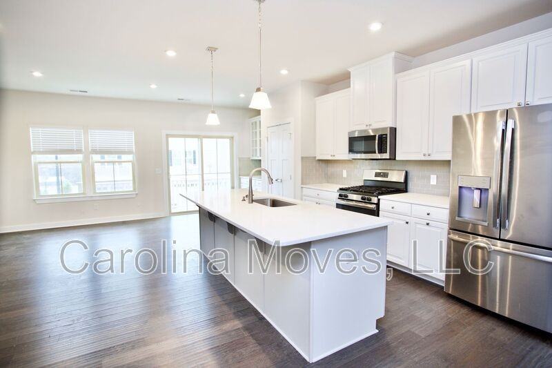24 Itasca Dr - Photo 3 of 17