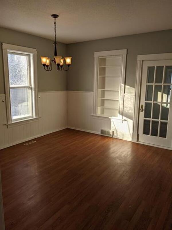 217 E Vasa Ave - Photo 2 of 6