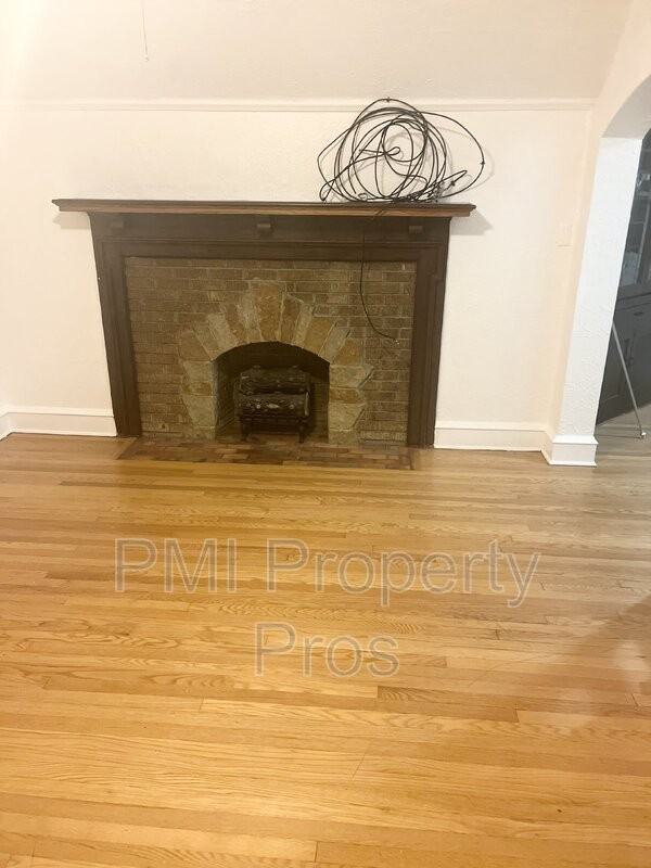 4635 W Fond Du Lac Ave - Photo 4 of 5