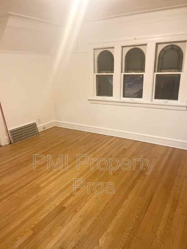 4635 W Fond Du Lac Ave - Photo 5 of 5