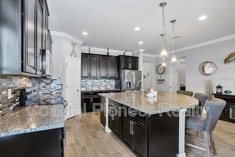 19421 Long Lake Ranch Blvd - Photo 4 of 41