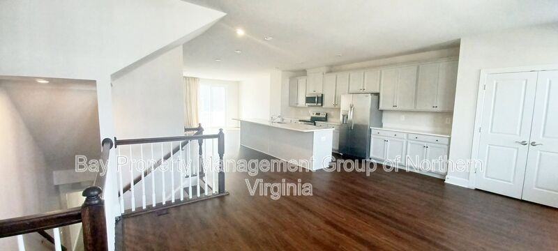 10706 Shadewell Spring Way - Photo 3 of 30