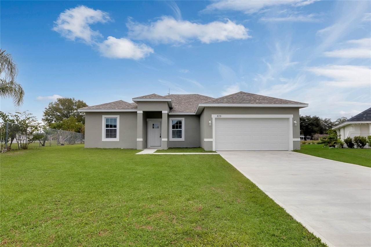 323 Edgewood Ct - Photo 5 of 36