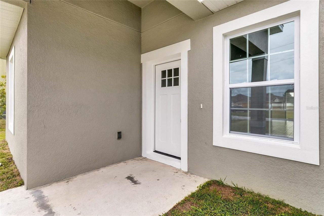 323 Edgewood Ct - Photo 6 of 36