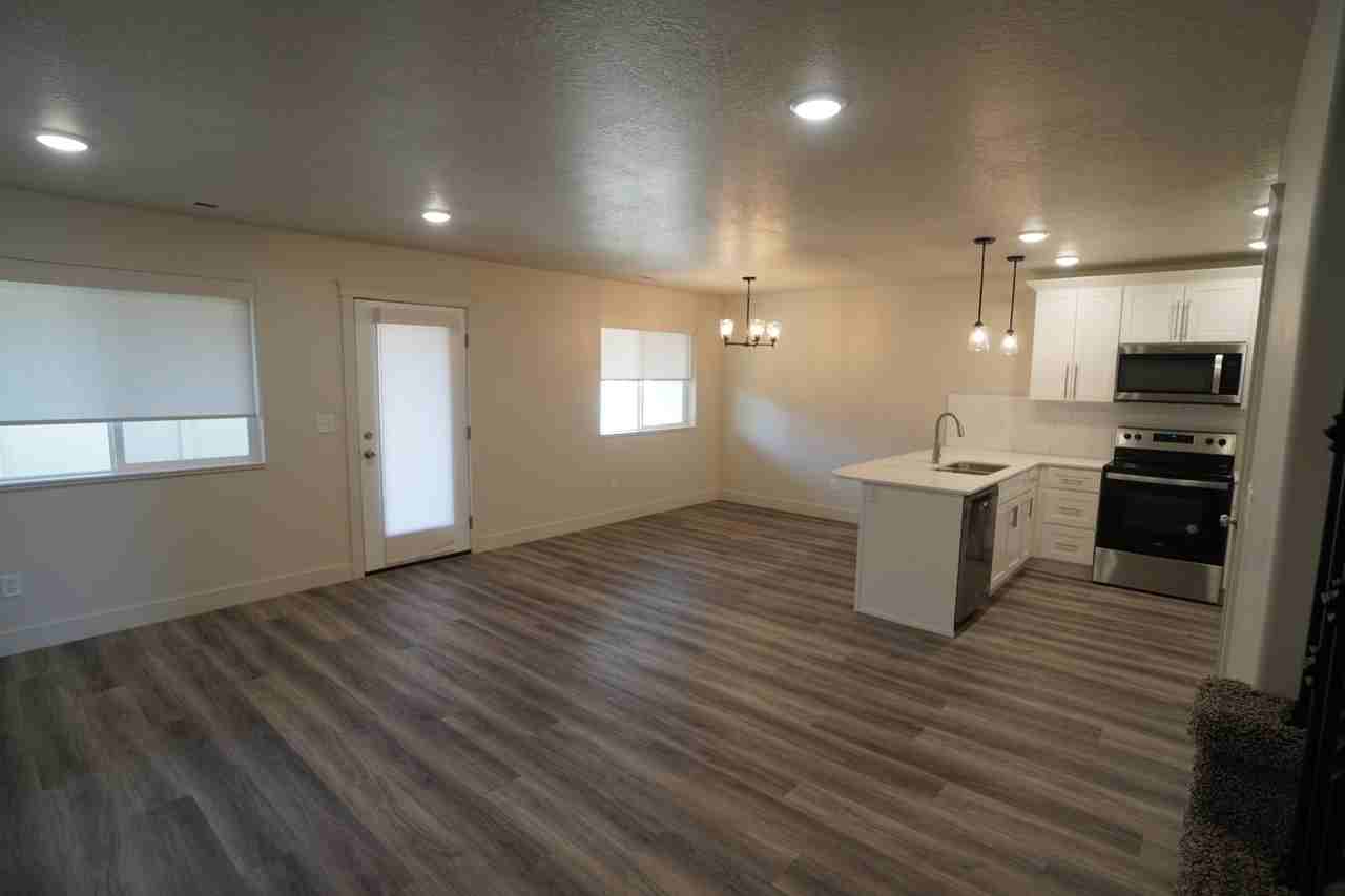 3480 Ws - Photo 6 of 33