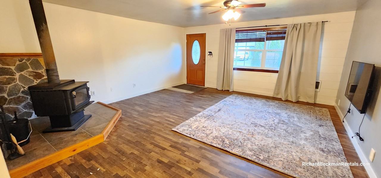520 S 6th St - Photo 3 of 43