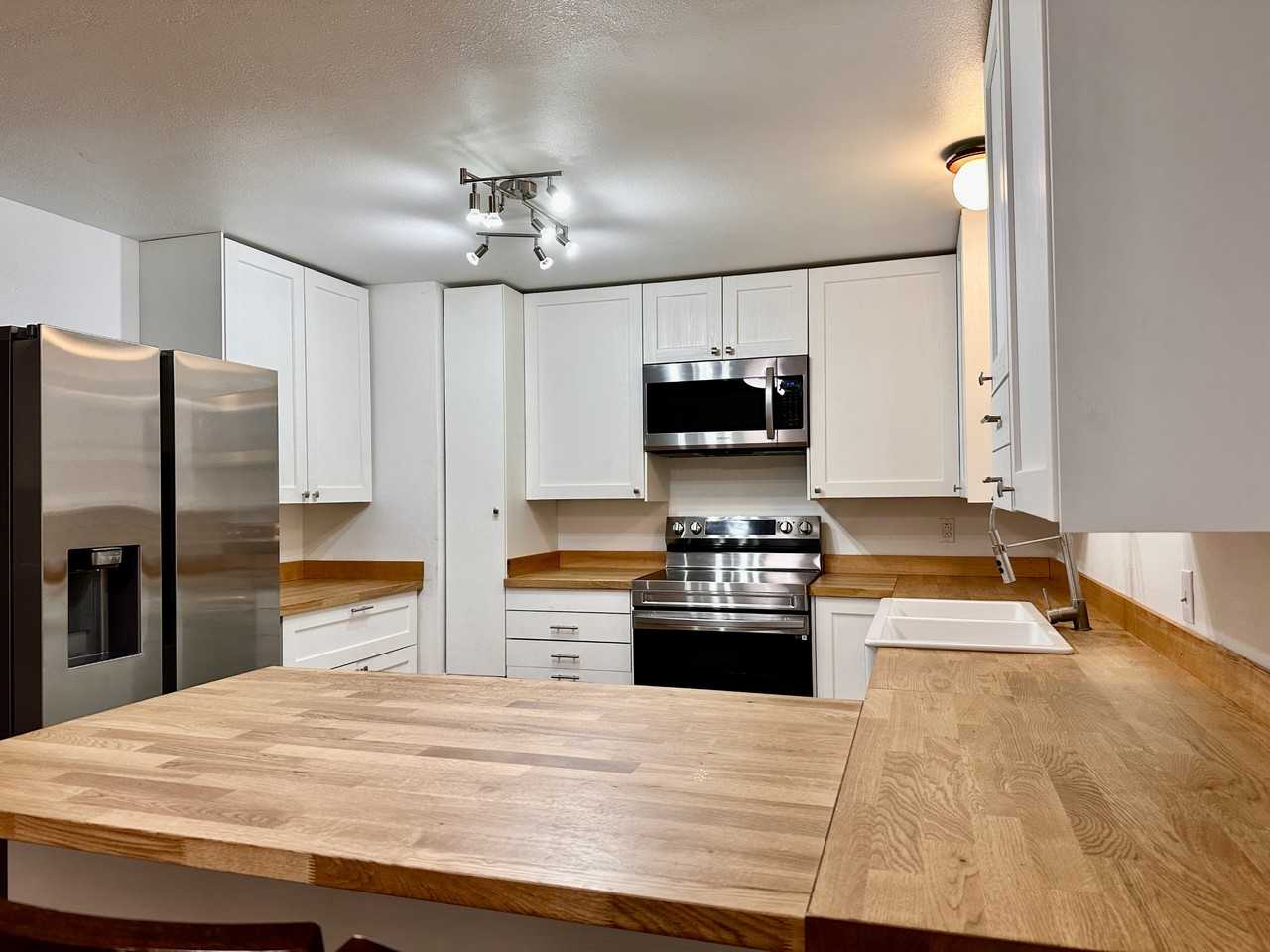 80 N Suncrest Dr - Photo 3 of 20