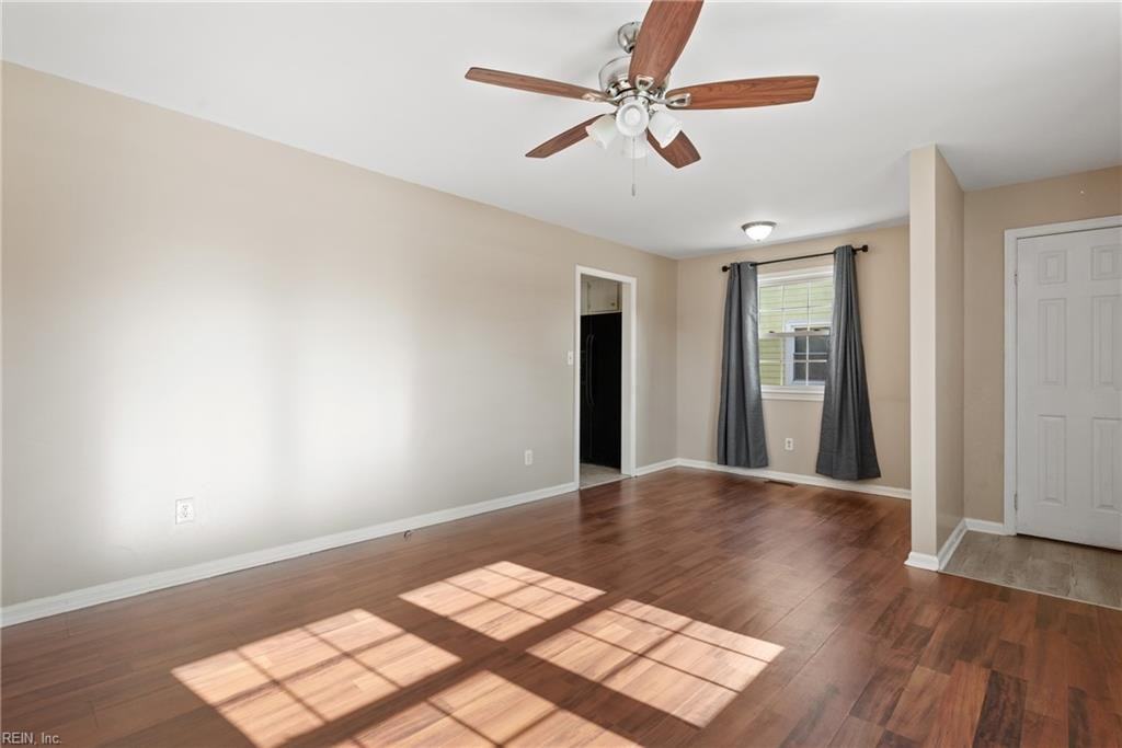401 Settlers Landing Rd - Photo 3 of 10