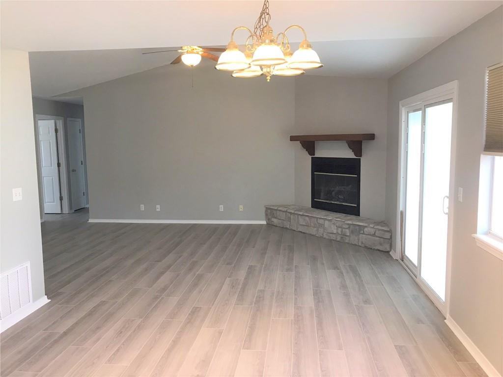 7 Buckland Ln #1 - Photo 2 of 8