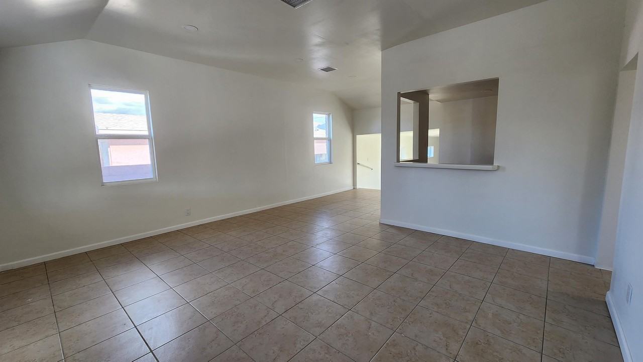 211 Edgewood Dr #1 - Photo 2 of 11