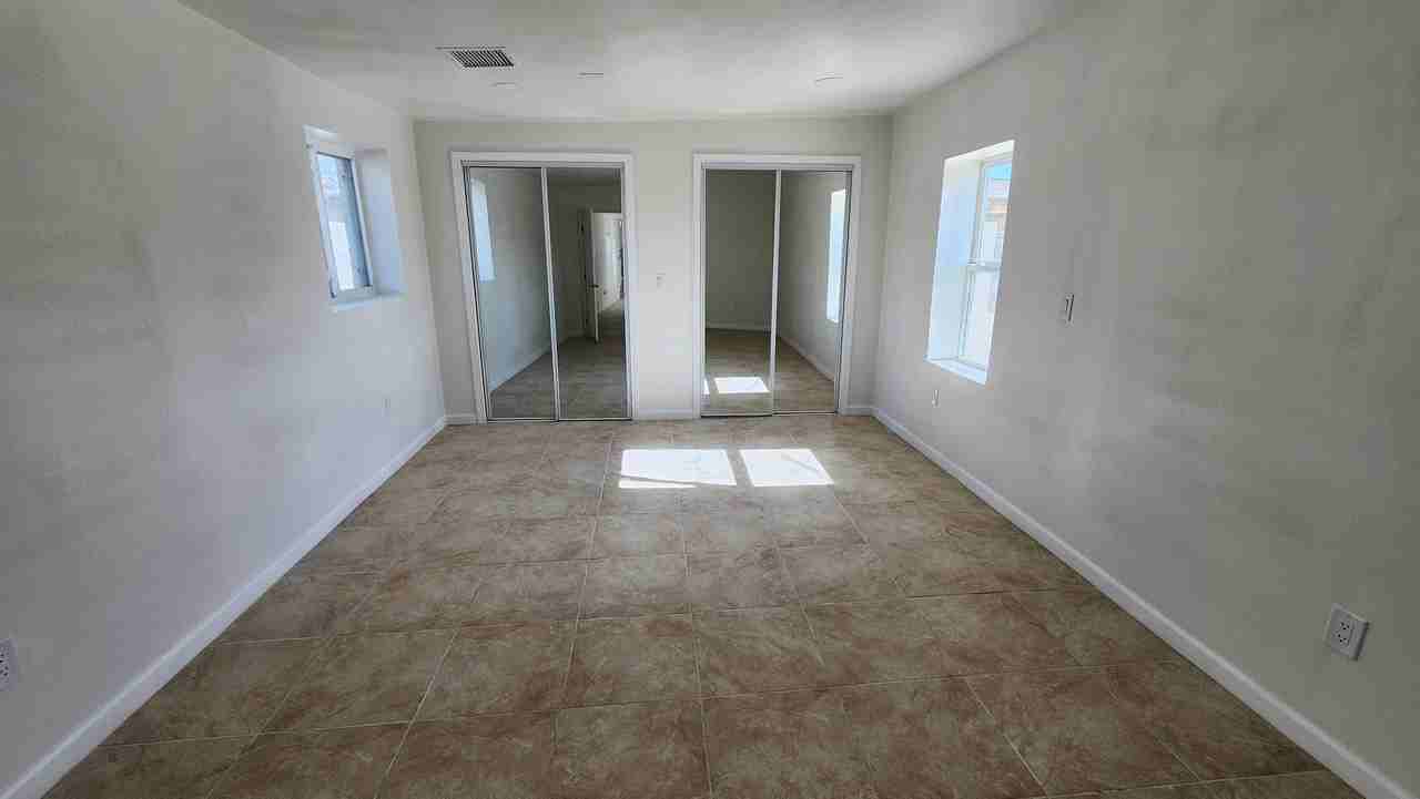 211 Edgewood Dr #1 - Photo 6 of 11