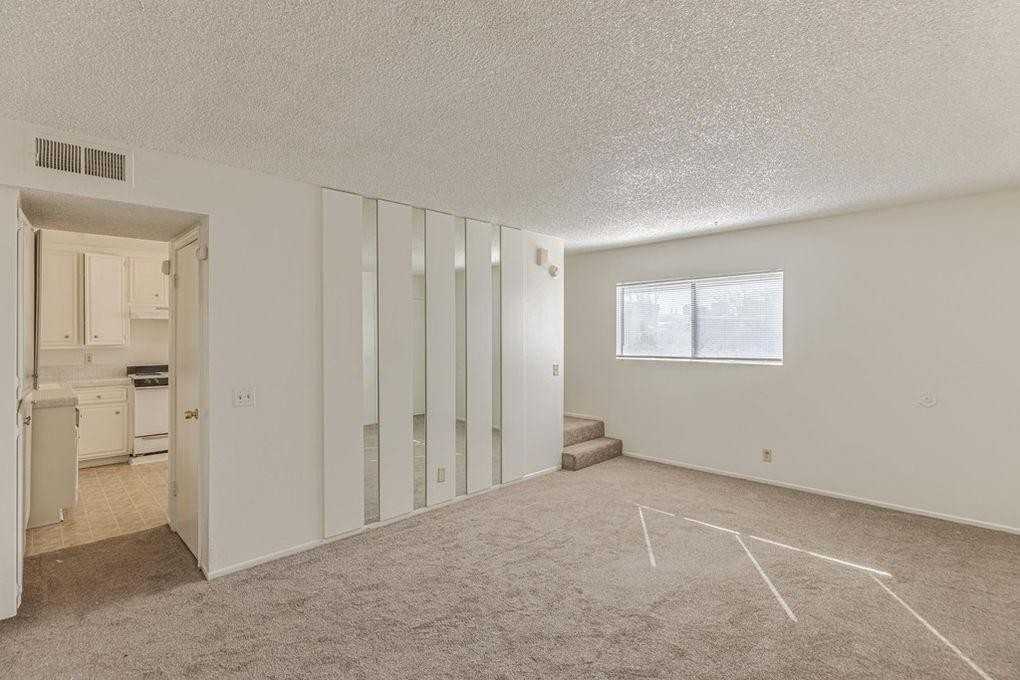 232 E Lancaster Blvd - Photo 3 of 13