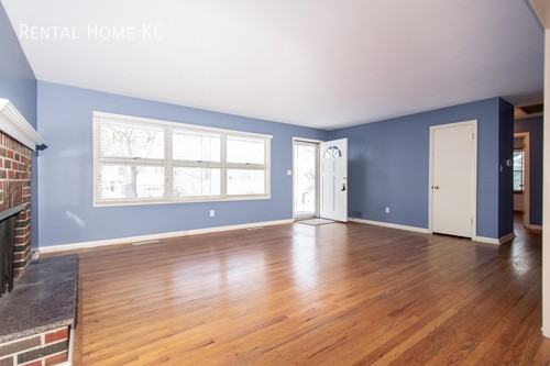 7321 W 55th St - Photo 3 of 32