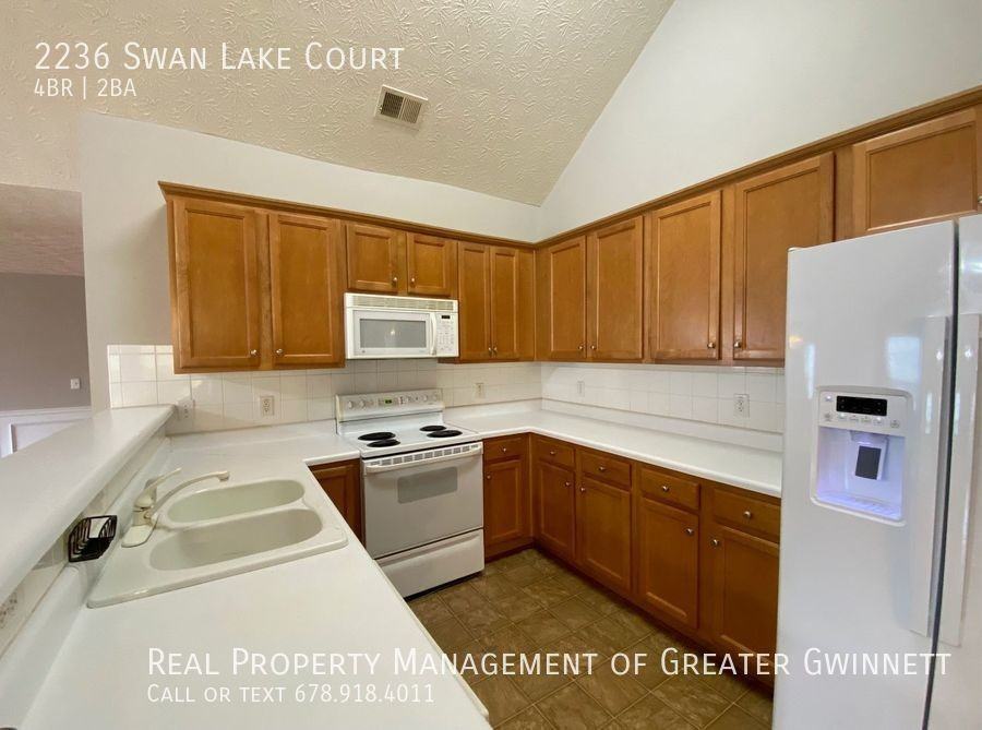 2236 Swan Lake Ct - Photo 6 of 8