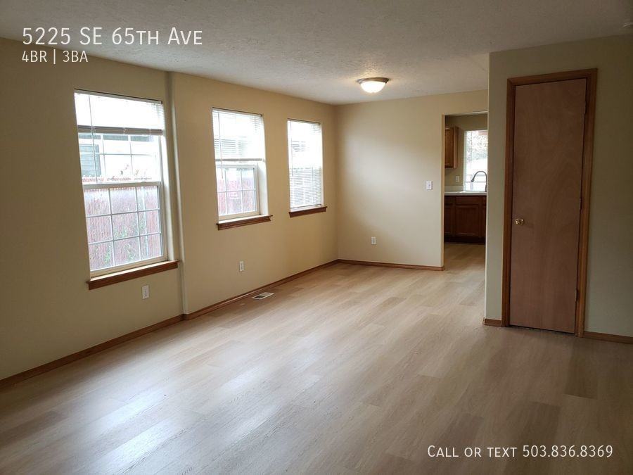 5225 Se 65th Ave - Photo 2 of 21