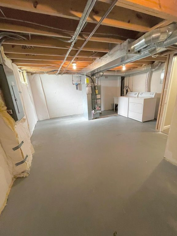 868 Philadelphia Dr - Photo 2 of 11