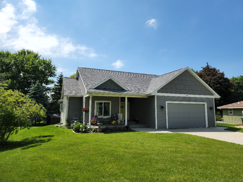 908 Dean St - Photo 2 of 20