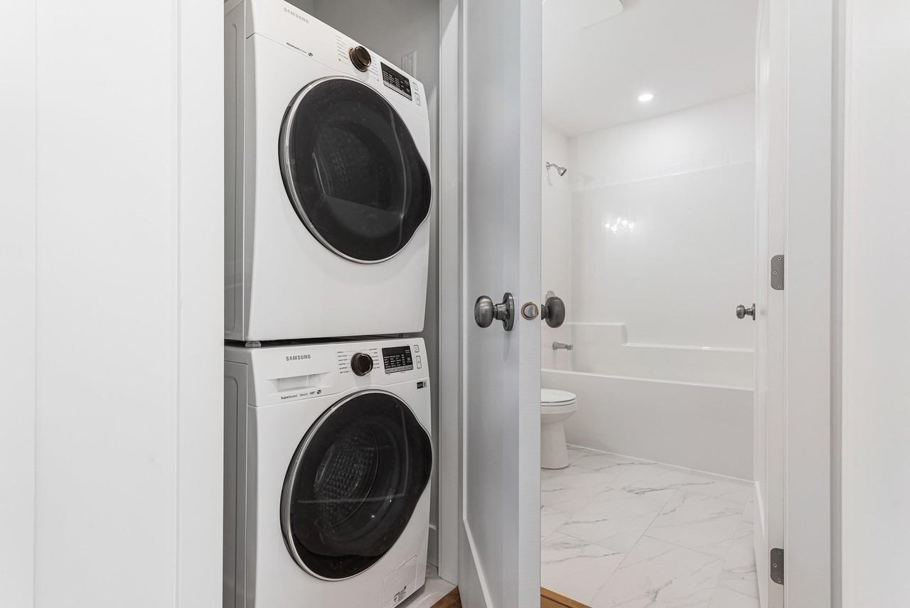 44526 Freshwater Dr, Chilliwack, BC V2R 6A3 1 Bedroom Apartment for