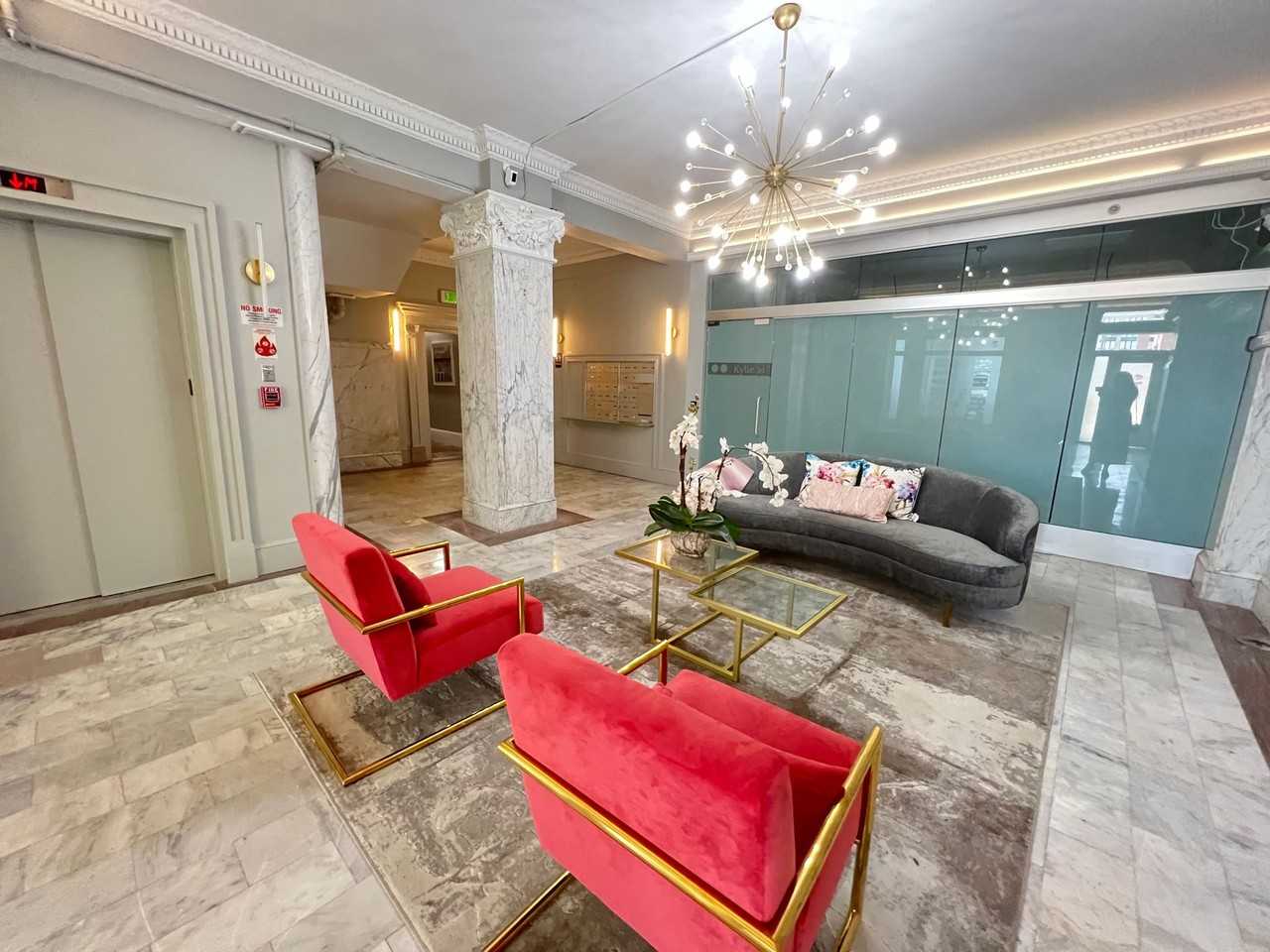 306 W Franklin - Photo 5 of 9