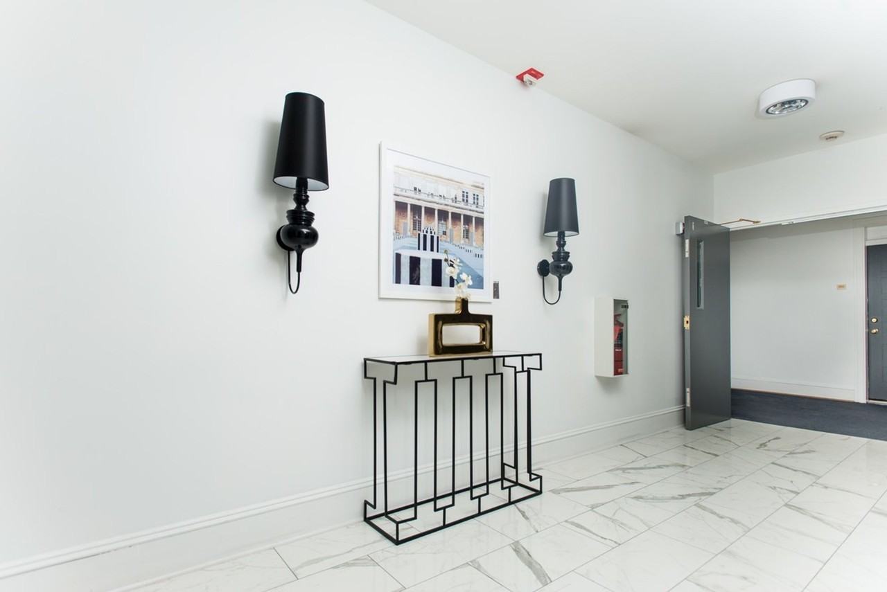 306 W Franklin - Photo 7 of 9