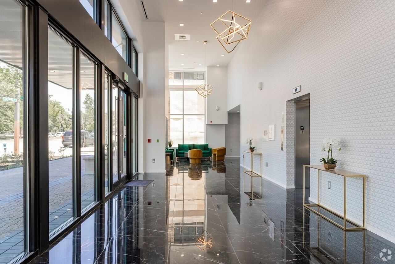 9 E. Mount Royal - Photo 6 of 15