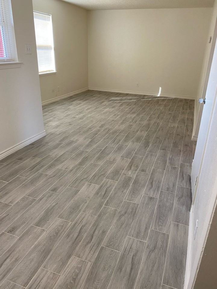 Lions Court Apartments - Photo 3 of 50