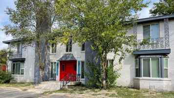 featured image of 3003 Greenbriar Terrace Apartments:  3003 W. 27th Ave