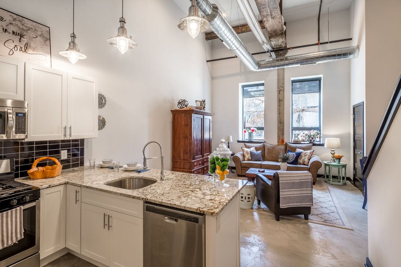 Northern Treaty Lofts - Photo 7 of 10