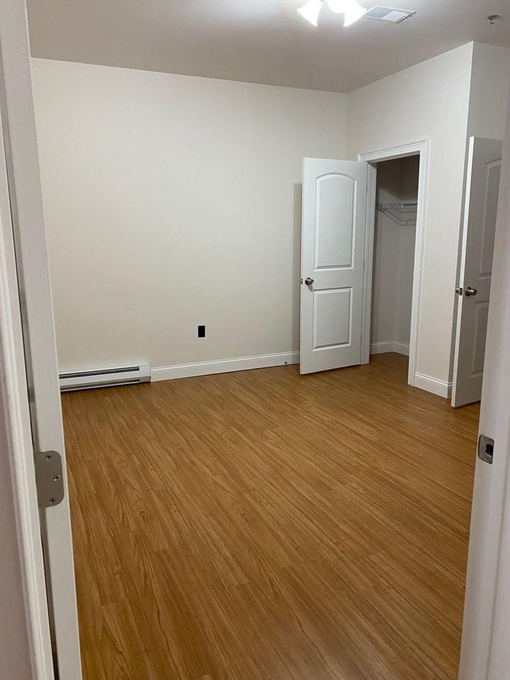 Washington Park of Keene Mixed Use Building - Photo 3 of 10