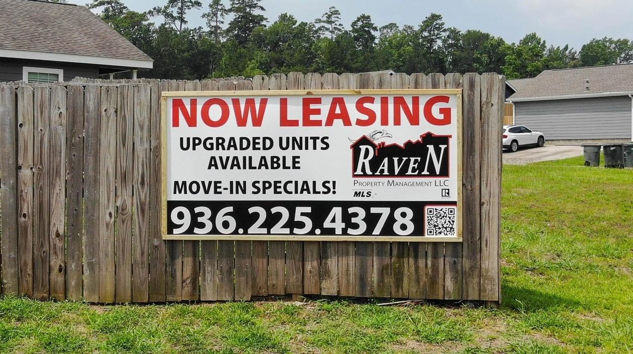 107 Varsity - Photo 3 of 7