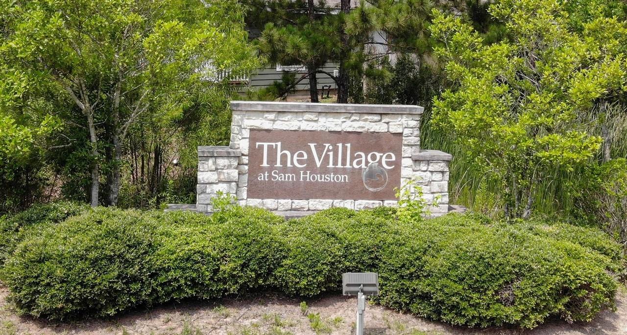 109 Varsity - Photo 2 of 7