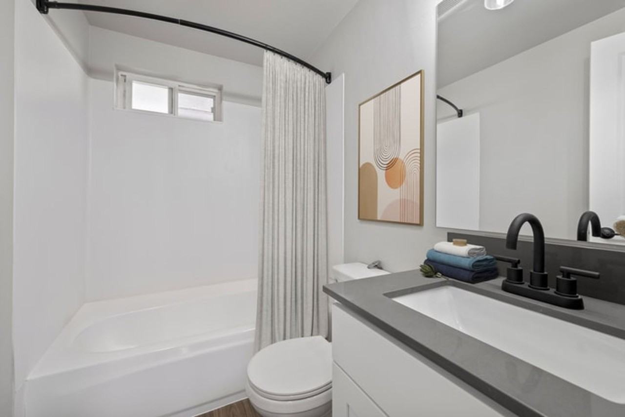 Redmond Crest - Photo 3 of 25