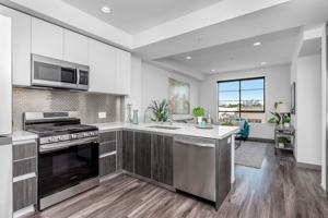 featured image of 3617 Venice Blvd