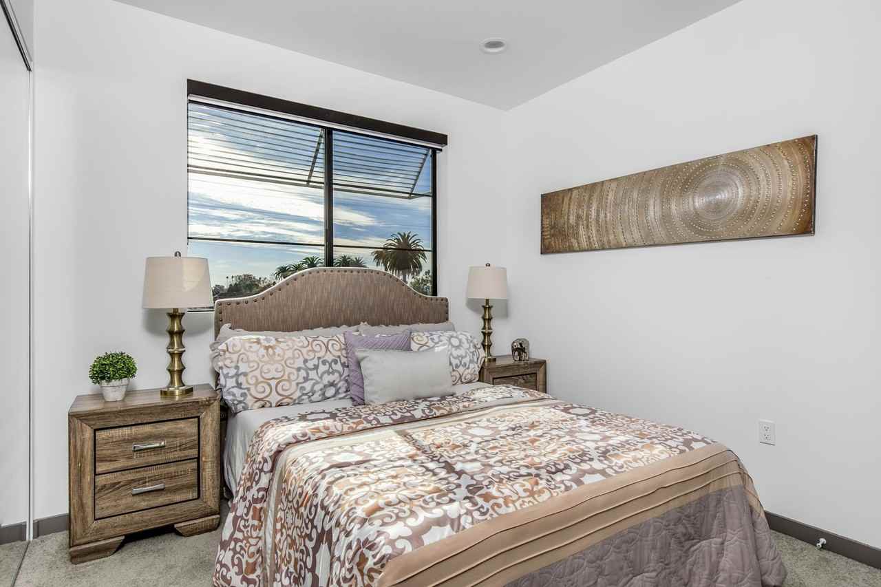 Welcome Home to Venice Luxury Apartments! - Photo 5 of 35