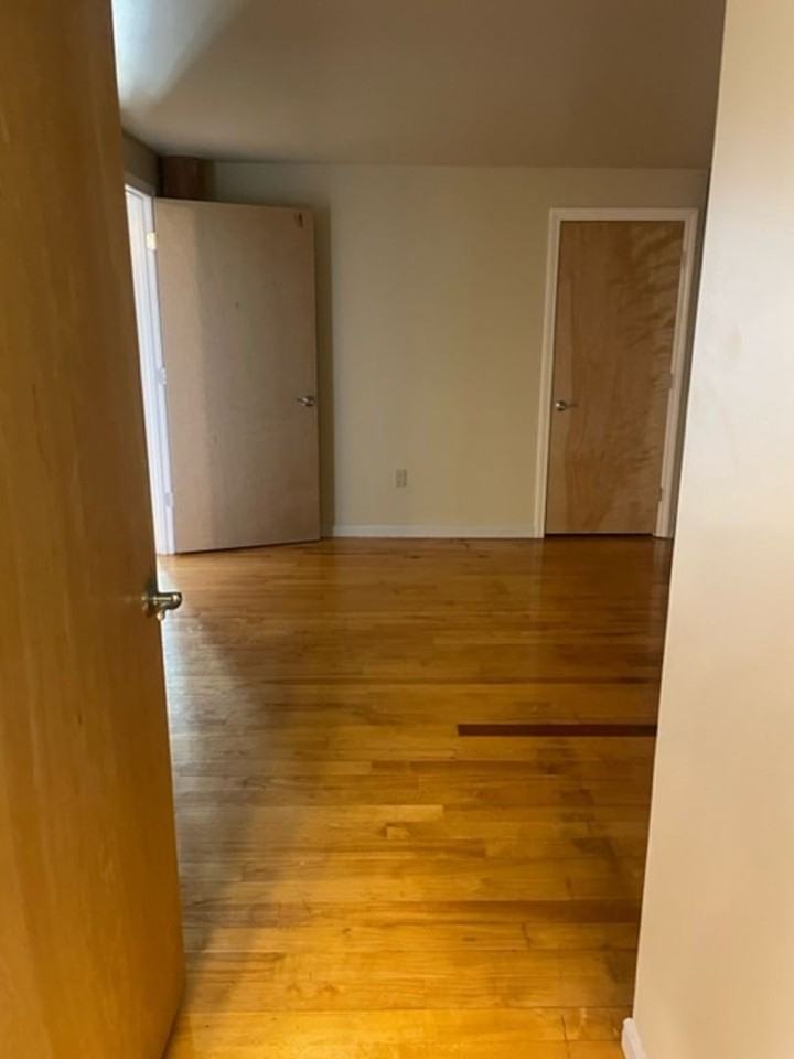 Victoria Riverside Lofts - Photo 6 of 34