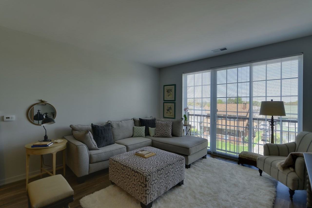 Broadway Station Apartments - Photo 4 of 50